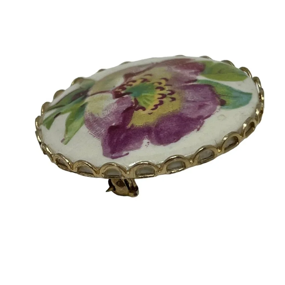 Vintage Flower Brooch Porcelain Purple and Gold‎ Tone Pin